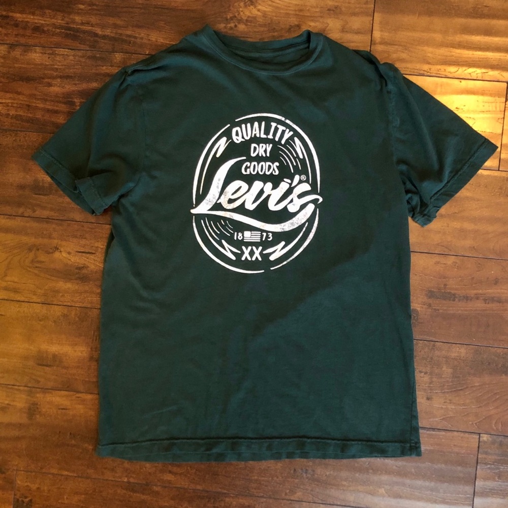 Levi’s Tee!